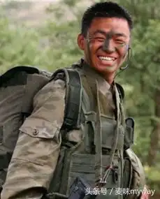 15位男明星的军装照,来看看谁更有型谁更有气质
