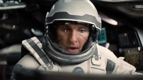 星际穿越巨浪滔天,竟然是发生在宇宙虫洞中,这也太壮观了
