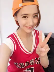 夏洛特校花秋雅旧照当过村官练过武术