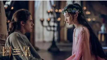 关晓彤新片图兰朵即将播出,大5岁男主帅过鹿晗,片外接地气
