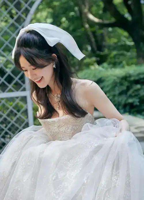 难道又手滑赵露思转发王思聪八卦惹争议,黑红路线不是这么走的