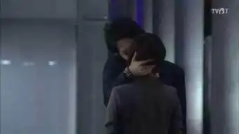 考验眼力的时候到了,这些吻戏都是借位完成的,你看出来了吗
