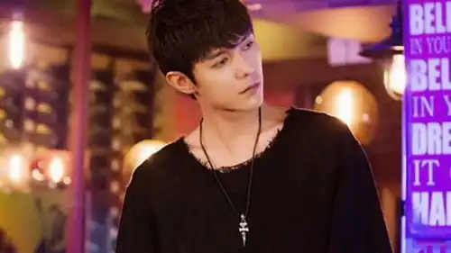 夏至未至青田好帅呀铠甲勇士雪獒侠就是他,童年男神有木有
