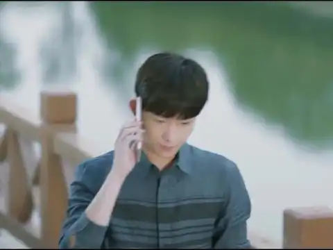 微微一笑很倾城老三要回来了赶紧把臭袜子收起来啊