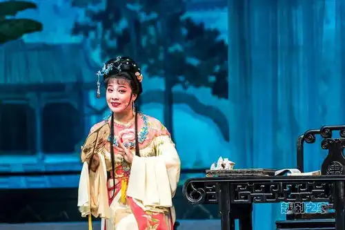 宁百红楼梦,青春靓丽,美不胜收
