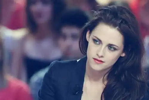 暮光女克莉斯汀被爆确诊新冠肺炎,同剧女星脱口疫情在片场爆发