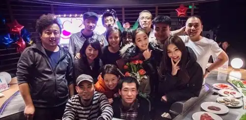 中国版破产姐妹翻身姐妹优酷独家首播
