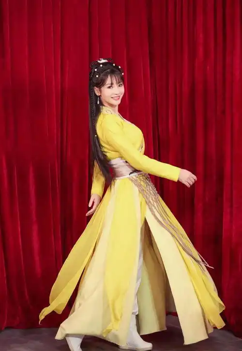 柳岩为何41岁没人敢娶看到她做深蹲,网友是我不配啊