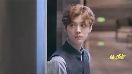 甜蜜暴击汪士伟对关晓彤人前一套人后一套,偏偏被鹿晗撞见了