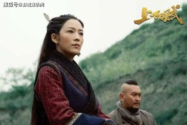 新剧长歌行因剧情串改历史而遭到全网大骂,但看过后却发现里面美女如云