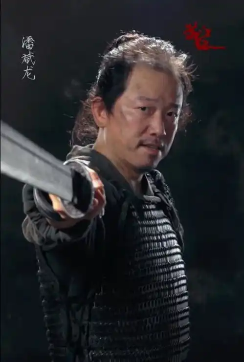 张艺谋满江红乍看像长安十二时辰,细看是三枪