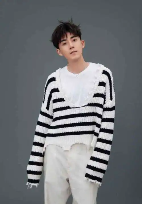 翻版情深深雨蒙蒙未播先火,张睿饰演何书桓,而依萍是她
