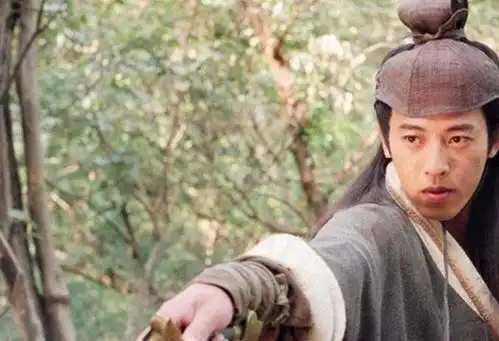 笑傲江湖中东方不败最强有4人不服,可惜他们都被金庸删了
