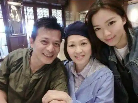 黄日华59岁爱妻去世代表作楚留香上海滩鹿鼎记等