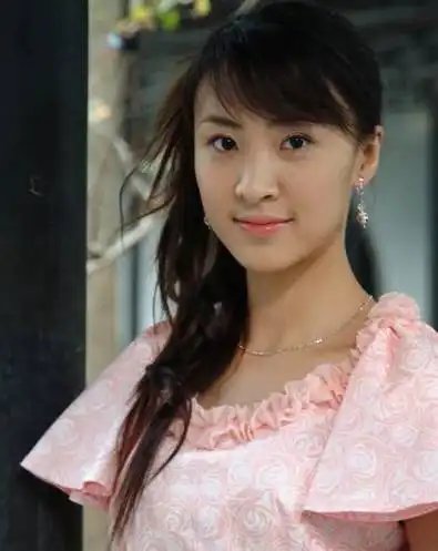 太子妃李悦溪复出急诊科医生,配角小护士也有她的春天