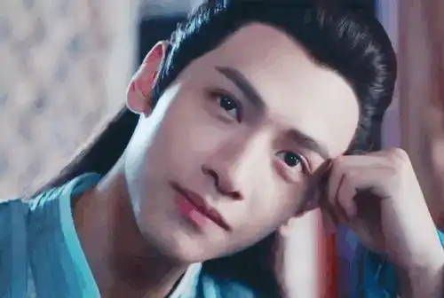 罗云熙的古装真的不是只有河边那套出圈图,求路人...
