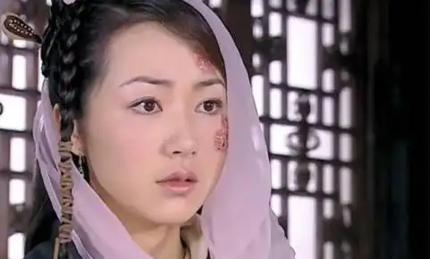 8位女星古装毁容照,赵丽颖第二,鞠婧祎力压杨幂,第一毫无疑问
