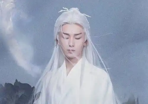 沉香如屑晒成毅新剧照,白发帝君绝绝子,粉丝担心女二号加戏