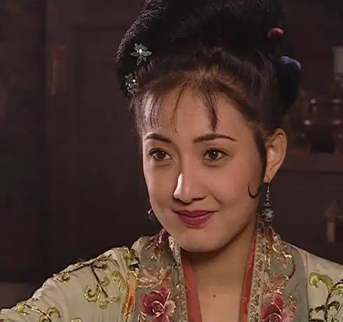 闯关东12年后,47岁牛莉身材太有料,低调外嫁淡出娱乐圈