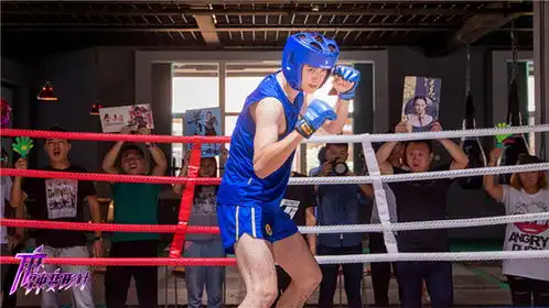 不一样的男神马可麻辣变形计花样炫功夫
