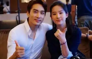 刘亦菲是李英爱粉丝,宋承宪却没要到签名