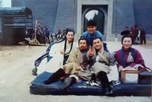 都在骂王晶的新倚天,但这部翻拍融梗的张三丰更烂到想锤墙啊