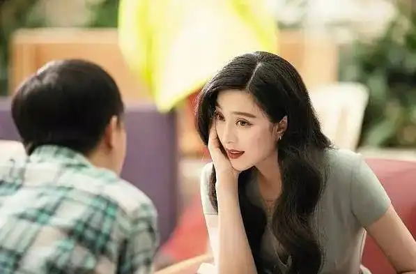 24岁女人与40岁男人在情侣包厢的对话,结局竟然...