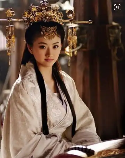 三国最愚昧的女子遭逢大难后终于与家人重逢,却选择自尽