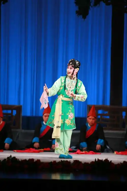 2月5日丨国家京剧院新春系列演出锁麟囊
