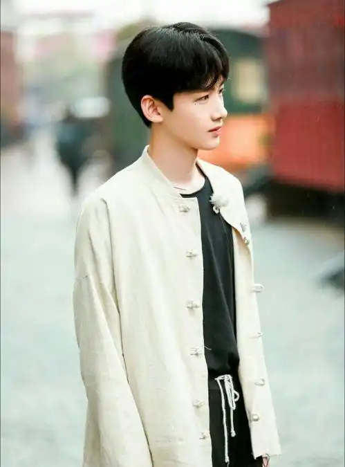 这就是白敬亭从不拍吻戏的原因网友的评论笑炸众人