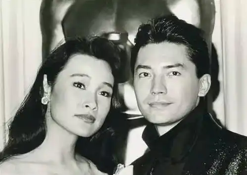 末代皇帝幕后故事,一个西方导演羡煞同行有人说尊龙出演靠运气
