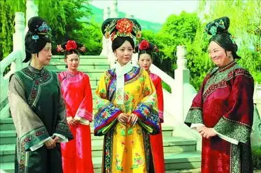 邓萃雯新版还珠格格剧照曝光出演皇后
