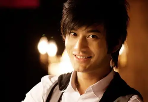 没颜值却非要演美男的4位男星,看到他时,颠覆了我的审美观
