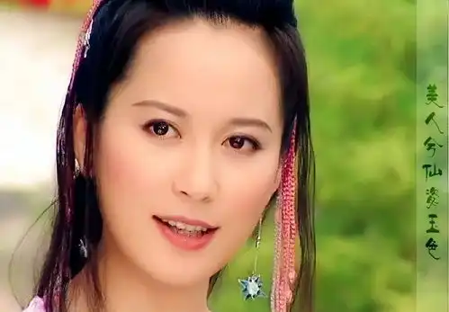 越老越美的4位女星,年轻时平平无奇,年纪大了反而美了