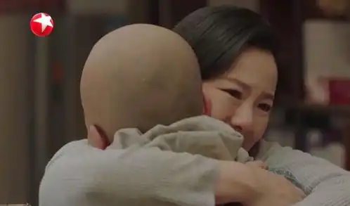 小欢喜季杨杨为妈妈剃光头,观众却吐槽好假偶像包袱重