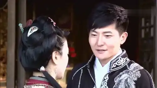 龙门镖局陆三金想和盛秋月要一个孩子,糊糊却在一旁大喊不可以