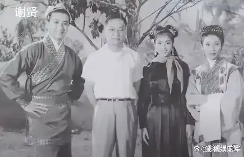 李小龙和他拍照都得让c位,成龙称他是个传奇,向华强也要叫声哥
