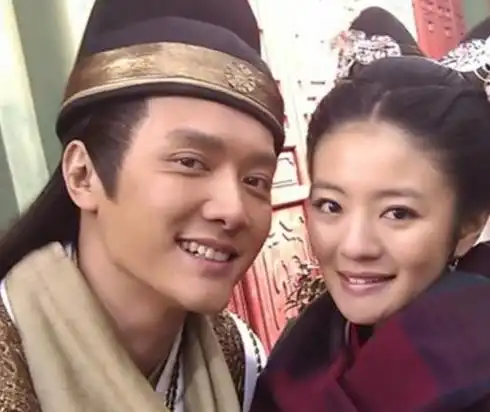 冯绍峰出道23年,8段情史,一段比一段动静大