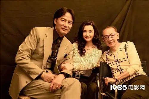 金手指杀青曝照刘德华头发花白与梁朝伟飙戏