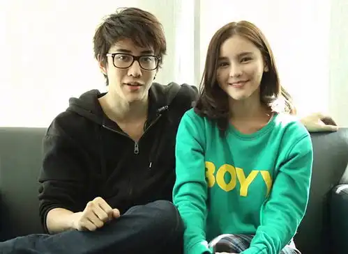 泰国mike与aom现在关系如何一起合唱中文歌巨甜
