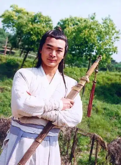 吴樾领衔主演断金,讲述了一对孪生兄弟在海外出生入死的故事