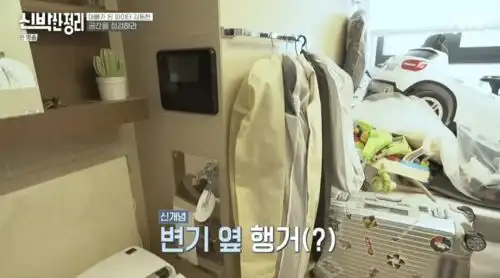 世界冠军蜗居照曝光客厅只能站3人厕所堆成垃圾站....看完不敢生娃了
