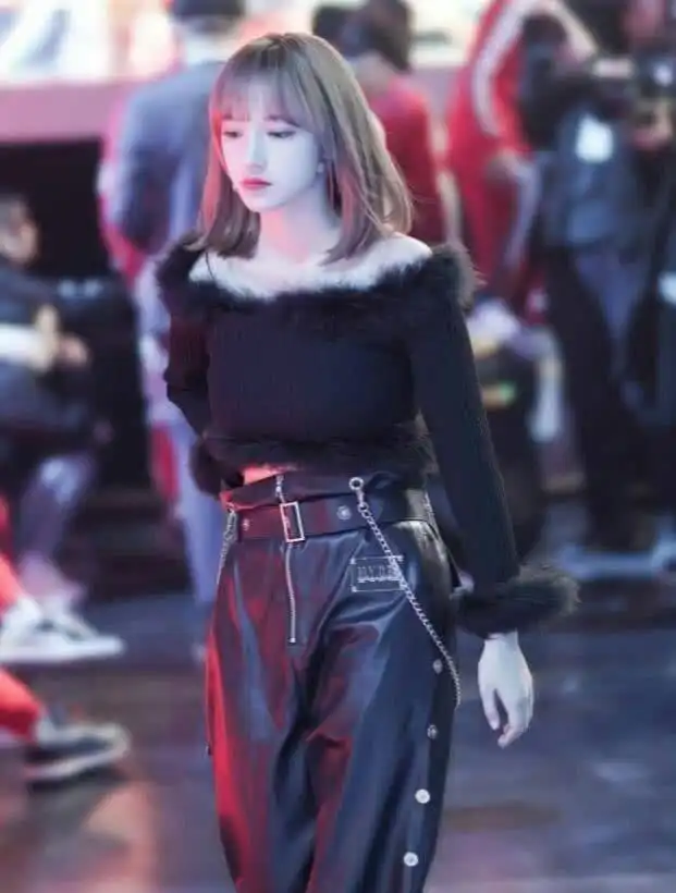 有一种好身材叫程潇,年仅22岁,身材却堪比柳岩