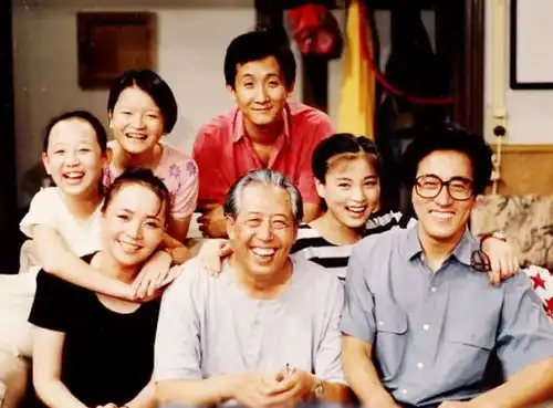 著名演员杨立新苦出身,小小年纪帮寡母养家,如今面临两大苦恼