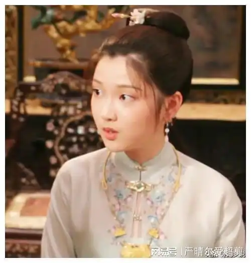 红楼梦87年香港宴会照曝光陈晓旭已是绝色,可却输给角落的她
