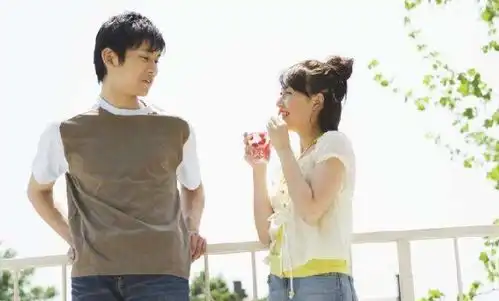 男孩在妈妈坟前烧东西,后妈发现是自己丢失的裙子,却没有生气
