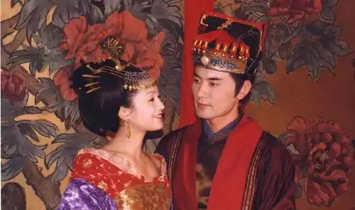 21年后才懂大明宫词的周迅在巅峰时期,她为何选择了自杀
