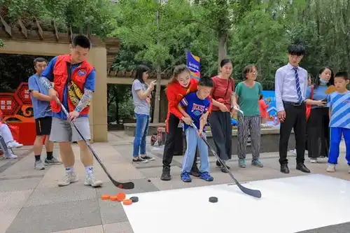 激情冰雪相约冬奥我爱我家冬奥社区行活动走进新天地社区