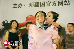 干露露签约邓建国干露露邓建国大玩激吻
