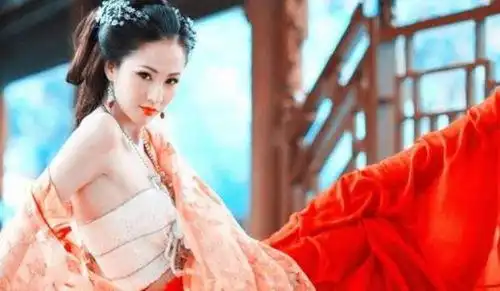 她一生历经4个男人,既是皇帝的情人,也是宰相的妻子
